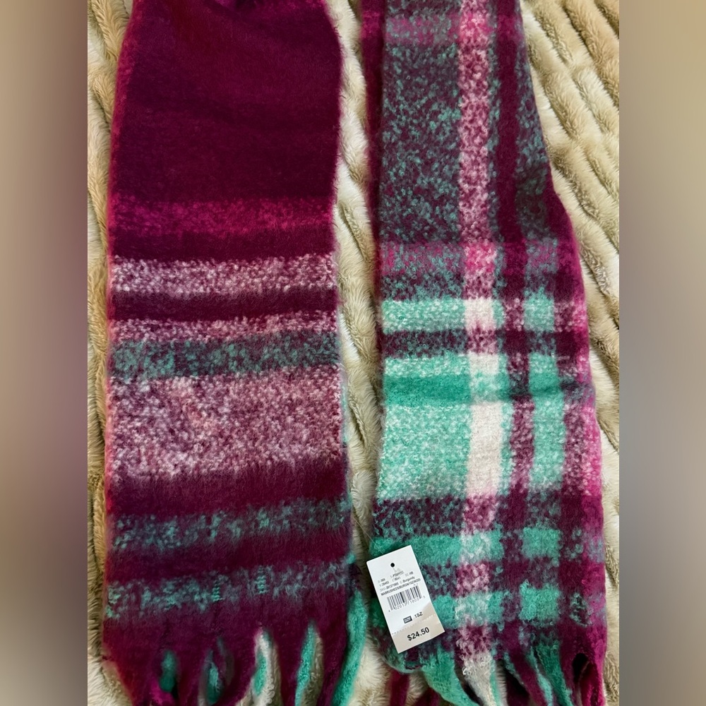 🌻 Ashley Stewart Fringed Plaid Scarf - Picture 4 of 4